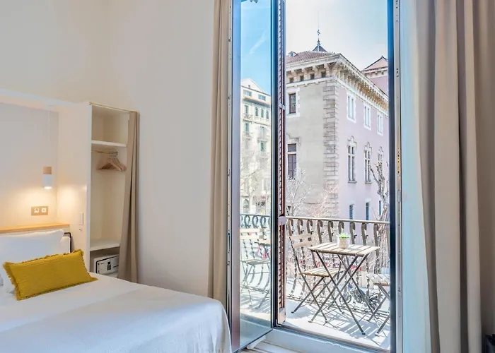 Feelathome Casa Bertrand Barcelona